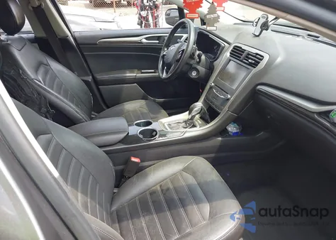 2013 Ford Fusion Se z USA, uszkodzony, nr VIN 3FA6P0H95DR381090